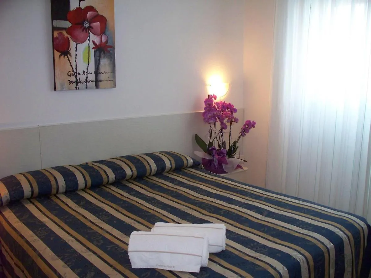 Hotel Portofino ليدو دي يسولو