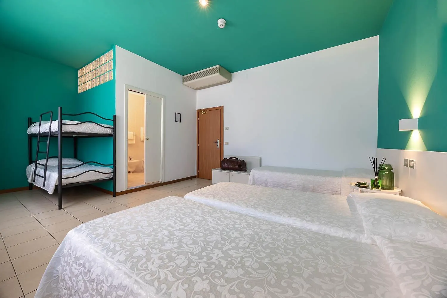 Hotel Portofino Lido di Jesolo 3*,